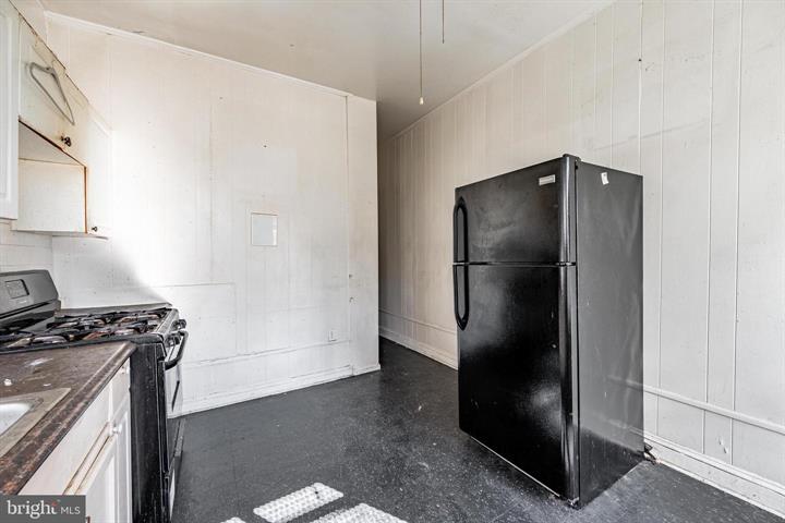 Classic Baltimore Rowhome Ready for Full Transformation