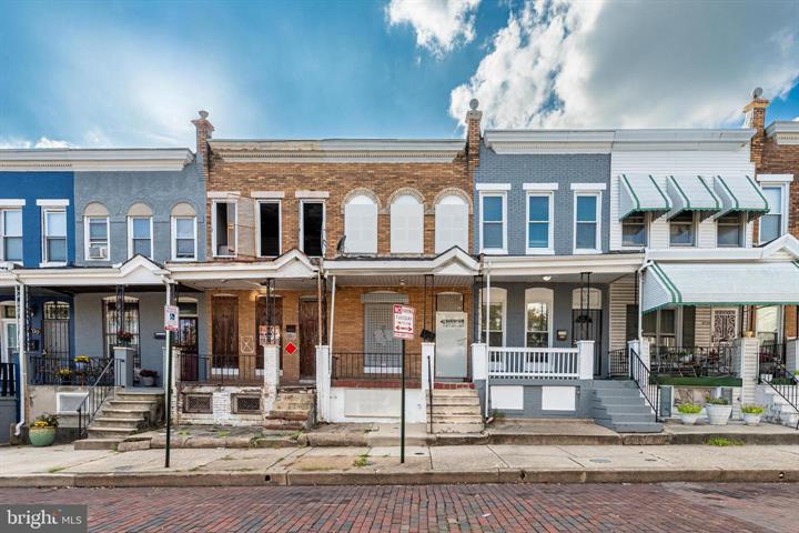 Classic Baltimore Rowhome Ready for Full Transformation