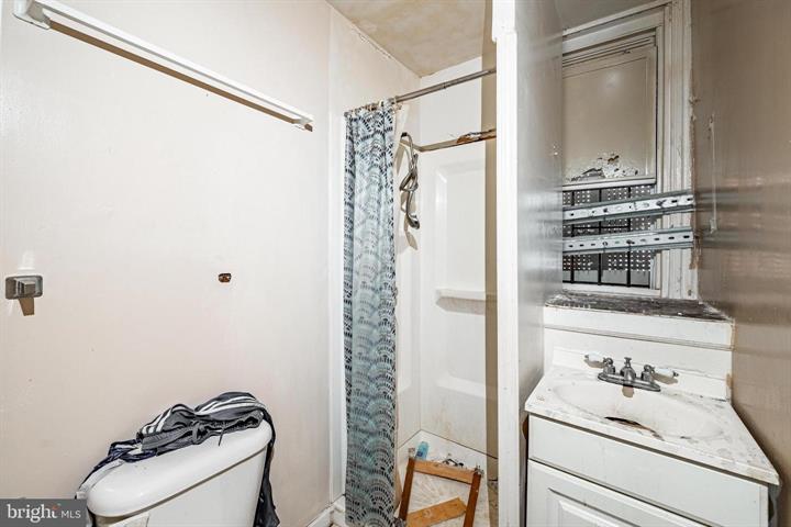 Classic Baltimore Rowhome Ready for Full Transformation