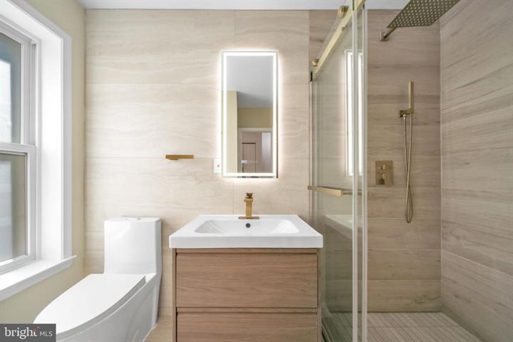 Modern Comfort Meets Classic DC Living in Trinidad