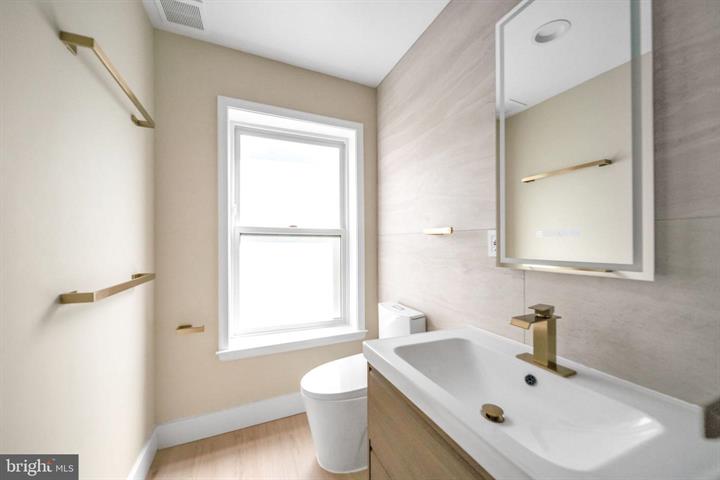 Modern Comfort Meets Classic DC Living in Trinidad