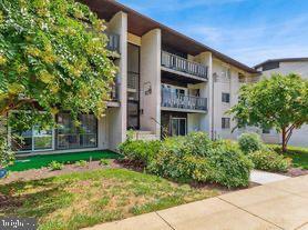 Top-Floor Comfort with Everyday Convenience in Temple Hills